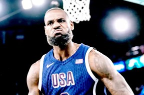 詹姆斯在法国队比赛中险胜，持续失利引发热议！全场沸腾不已的简单介绍